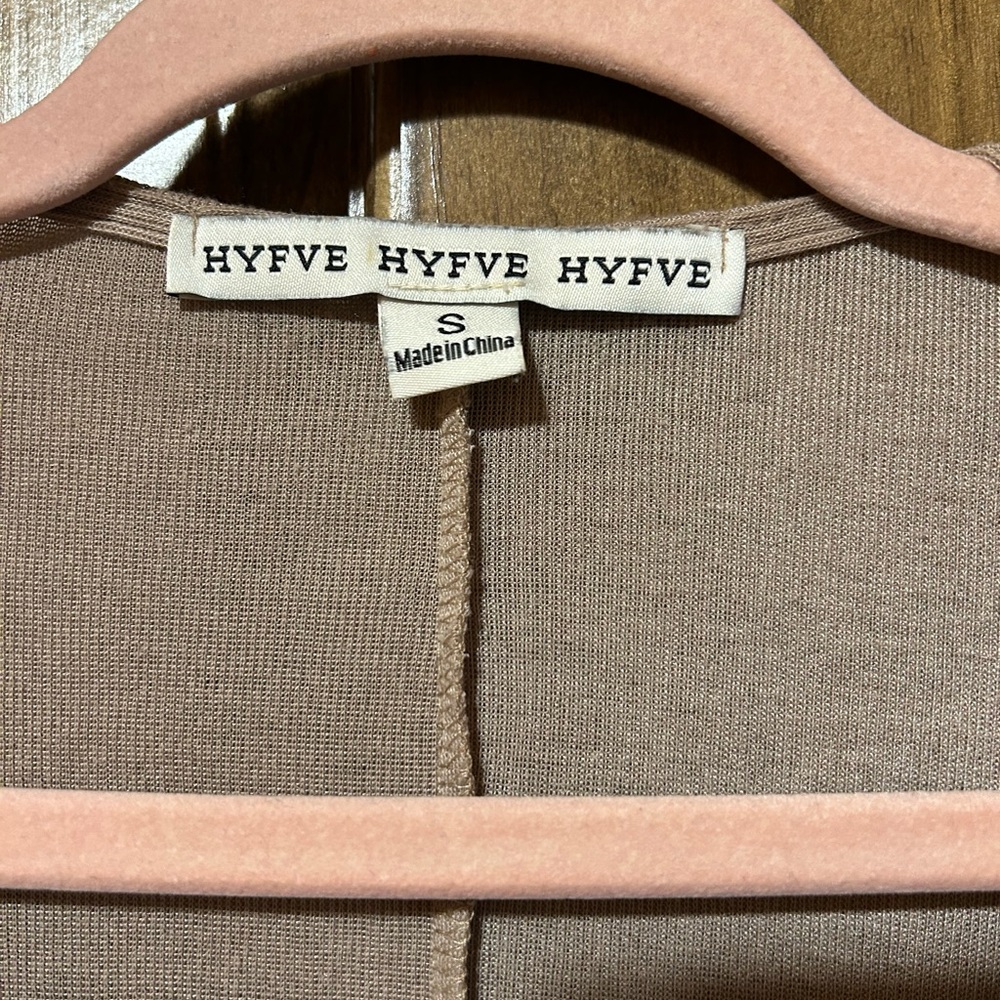 HYFVE open front top. - Picture 3 of 3
